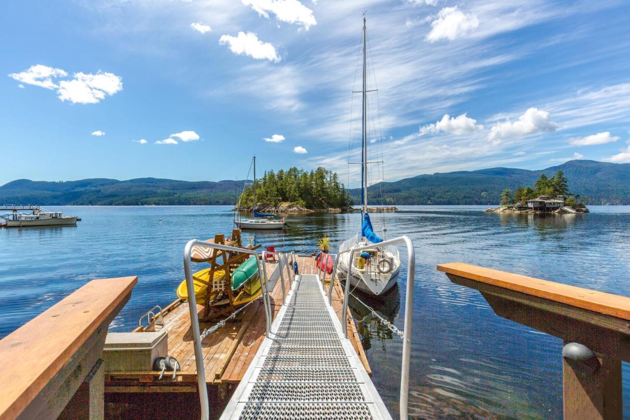 Tranquility Bay Waterfront Inn Sechelt Eksteriør bilde